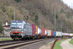 Rpool 193 108 in Diensten von SBBCI bei Stolzenfels/Koblenz auf der linken Rheinseite 14.3.2024