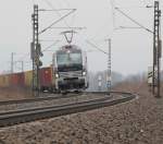 Frontal-Angriff auf 193 802-6. Sie bespannte am 28.03.2013 einen Containerzug in Fahrtrichtung Sden. Aufgenommen bei Wehretal-Reichensachsen.