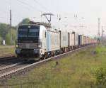 193 801-8 mit Containerzug in Fahrtrichtung Sden.