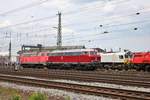 Railsystems RP 215 001-9 und 215 049-8 am 16.06.18 in Koblenz Lützel beim Sommerfest von einen Gehweg aus fotografiert