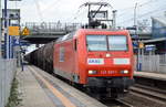 RBH Logistics GmbH mit  145 007-1   [NVR-Number: 91 80 6145 007-1 D-DB] und Kesselwagenzug (geschmolzenes Schwefel) bei der Durchfahrt Bf.