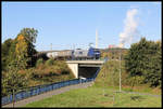 RBH 145003-0 ist hier vor der Kulisse des Kohlekraftwerk Ibbenbüren am 28.10.2019 um 11.20 Uhr mit einem Tankzug in Richtung Osnabrück unterwegs.