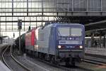 RBH 122 (143 950-4) mit RBH 131 (143 305-1) in Bremen Hbf.