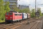 151 079 (RBH 271) und 151 021 (RBH 265) fuhren am 15.4.14 mit einem Kohlezug durch Düsseldorf-Rath.