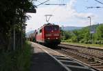 Die 151 014-8 der RBH (RBH 269) mit Kesselwagenzug in Fahrtrichtung Norden.