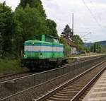 Die 211 030-2 vom Redler Service kam am 26.05.2015 als Tfzf in Richtung Norden durch Wehretal-Reichensachsen. 