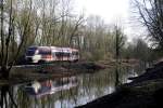 VT 1011 (643 238) der RegioBahn auf der Fahrt nach Mettman am Nordkanal zwischen Kaarst und Neuss (4.1.15).