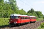 VT23 Triebzug der RSE rollt auf der rechten Rheinseite in Richtung Kln.