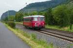 Auch die VT25 der RSE unternahm an diesem 02/08/2014 einen Ausflug südwärts über die rechte Rheinstrecke, hier aufgenommen in Leutesdorf, wo die Sonne leider noch nicht ganz zum