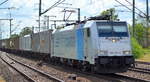 RTB CARGO GmbH mit der Rpool   186 425-5  [NVR-Nummer: 91 80 6186 425-5 D-Rpool] und Containerzug Richtung Frankfurt/Oder am 08.08.19 Bahnhof Flughafen Berlin Schönefeld.