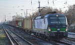 RTB CARGO GmbH, Düren [D] mit der ELL Vectron  193 229  [NVR-Nummer: 91 80 6193 229-2 D-ELOC] und Containerzug und hinten dran noch Railpool Lok  186 422-2  [NVR-Nummer: 91 80 6186 422-2 D-Rpool]