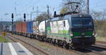 RTB CARGO GmbH, Düren [D] mit der ELL Vectron  193 732  [NVR-Number: 91 80 6193 732-5 D-ELOC] und Containerzug am 20.04.21 Durchfahrt Bf.