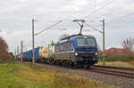 Mit einem Containerzug am Haken rollt 193 793 der RTB Cargo am 12.12.23 durch Greppin Richtung Bitterfeld.