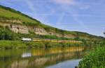 185 639 Ruhrtalbahn-Cargo mit Autozug im Maintal Richtung Gemünden bei Himmelstadt am 7.6.2014