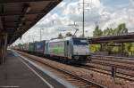 186 421-4 Railpool GmbH für RTB Cargo - Rurtalbahn Cargo GmbH mit einem Containerzug in Berlin-Schönefeld Flughafen und fuhr weiter in Richtung Grünauer Kreuz.