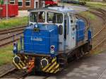 Im Bombardier-Werk in Aachen rangiert V35 der Rurtalbahn, eine MaK G 320 B, Bj.1968.