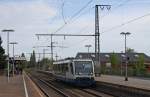 Die RB11295 -  RB39 Schwalm-Nette-Bahn  aus Dalheim steht in Rheydt Hbf an Gleis 4 und wird in krze vor dem ICE122 den Weg nach Mnchengladbach Hbf beginnen, 1.Mai.11