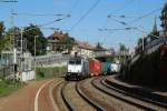 Rurtalbahn 186 473 bei der Durchfahrt in Bruchsal-Tunnelstr., 29.09.2015.