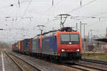 SBB Cargo 482 002-3 mit 482 007-2 in Eichenberg 14.12.2021