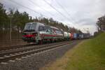 SBB Cargo International Siemens Vectron 193 541-0 mit Containerzug in Hanau Rauschwald am 16.02.25