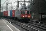 421 381-5 ist mit einen intermodal am 17.12.13 durch hh-harburg gefahren