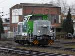 Direkt wird der Neuling 650 305-2 des PCW als Portrait abgelichtet während 650 305-2 rangiert.

Krefeld 02.02.2016