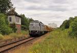 232 105 (STRABAG) fuhr am 03.08.20 von Marktredwitz über Weida-Saalfeld nach Naumburg. Hier ist der Zug in Krölpa zusehen.