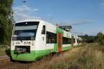 VT127 der STB Sd-Thringen-Bahn mit RB nach Eisenach in Wasungen 05.09.2009