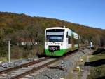 Der VT 105 nach Meiningen am 16.10.2011 bei der Ausfahrt aus Grfenroda.