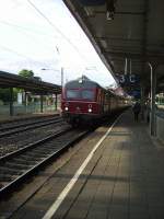 Ein historischer ET aus Stuttgart in Weinheim Hbf am 19.06.10