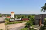 76 111 ist zu sehen am 15.06.19 in Pößneck oberer Bahnhof mit dem Schrottzug von Cheb/Cz nach Könitz.