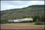 Train4Train 111 025-3 am 03.09.2024 bei Thüngersheim im Maintal auf dem Weg von Treysa nach Crailsheim.