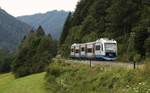 Oberhalb von Neuhaus fährt der VT 101 am 21.07.2020 nach Bayrischzell