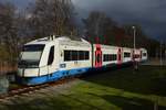 Nicht ganz vier Monate nach der vorherigen Aufnahme, am 12.11.2020, steht VT 116 in unverändertem Outfit ( BOB ,  Bahnland Bayern ,  Schliersee ) im Depot der Regiobahn Kaarst-Mettmann in Mettmann-Stadtwald. Die Integral werden für die ab dem Fahrplanwechsel im kommenden Dezember vorgesehene Verlängerung der S 28 über Mettmann Stadtwald hinaus nach Wuppertal Hbf. benötigt, da die bisher eingesetzten zweiteiligen Talent der Regiobahn für den zusätzlichen Verkehr nicht ausreichen. Schon jetzt sind derzeit selbst im Berufsverkehr (auch auf dem stark ausgelasteten Teilstück zwischen Düsseldorf und Neuss) teilweise nur einzelne Triebwagen unterwegs. Die Integral haben zwar ein wesentlich höheres Fassungsvermögen als die zweiteiligen Talent, beide Fahrzeugtypen sind aber in etwa gleich alt, außerdem sind die Integral wartungsaufwändige Exoten.