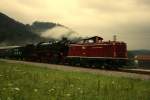 Hier nochmal ein Foto des Sonderzuges am Schliersee vom 10.07.2011: Zuglok (nicht zu sehen) war 70 083 und am Zugende waren 41 018 sowie die V126 der BOB.