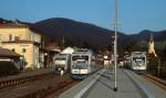 Integral-Treffen im Bahnhof Schliersee: Während rechts VT 105 auf die Abfahrt nach München wartet, verläßt VT 112 den Bahnhof in Richtung Bayrischzell.