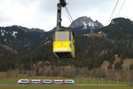 Die Kabine 1  der Wendelstein Seilbahn kommt in die Talstation eingefahren.