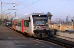 VT 013 der MRB erreicht von Eilenburg kommend am 28.12.08 den Hbf Halle/Saale.