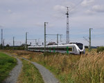 MRB 1440 206 ist als RE Dresden - Hof unterwegs und durchfährt gleich den ehemaligen DDR Grenzbahnhof Gutenfürst. Von den ehemals 8 Flutlichtmasten, die die Nacht hell erleuchteten, sind noch 3 vorhanden, allerdings für Mobil- und Zugfunk. 
Bahnstrecke 3230 Leipzig - Hof am 03.09.2016