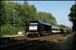 Der schwarze ER 20-014 durchfhrt am 21.06.2008 mit einer NOB nach Westerland den Haltepunkt Prisdorf.