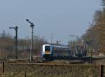 Eine Wendezuggarnitur der NOB durcheilt auf der Fahrt nach Hamburg-Altona am 08.03.2009 den Bahnhof von St.