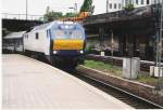 Mak DE2700 als Zuglok vor dem Flensburg-Express (NOB)bei Einfahrt in Hamburg-Hbf.