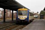 626 044-1 alias VT 411 der NOB am 11.12.2010 in Tnder. Im Hintergrund fhrt ein LINT 41 von Arriva aus Esbjerg in den Bahnhof ein, der ab 12.12.2010 tagtglich bis nach Niebll fahren wird. Die Einstze des NE 81 bei der NOB und nach Dnemark sind somit Geschichte.