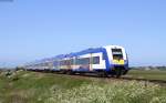 NOB81719 (Westerland(Sylt)-Hamburg Altona) mit Schublok 223 010-0 bei Keitum 6.6.15