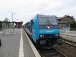 Die 245 201-9 steht am 04.08.2015 in Niebüll zur Abfahrt in Richtung Westerland (Sylt) bereit.