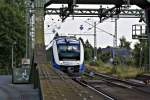 VT 512 der NWB fhrt am 28.06.2010 auf dem Weg nach Wilhelmshaven durch Oldenburg