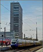 Eine Talent Doppeleinheit der NordWestBahn, bestehend aus VT 743 und VT 739, fhrt als R 14  Der Borkener  am 02.04.2011 in den Hauptbahnhof von Essen ein.