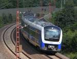 Eine NWB von Bremen nhert sich dem nchsten Halt  Bremerhaven hbf , aufgenommen am 17.08.2013 kurz vor Bremerhaven