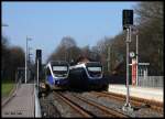 Zugkreuzung am 17.1.2015 um 12.55 Uhr im Bahnhof Wellendorf:
Links VT 643316 nach Bielefeld und rechts VT 643301 nach Osnabrück, beides
Fahrzeuge der Nord West Bahn.