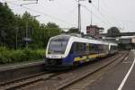 NWB VT 648083 fährt am 26.6.2015 um 17.59 Uhr im unteren Bahnhof von Osnabrück nach Wilhelmshaven ab.